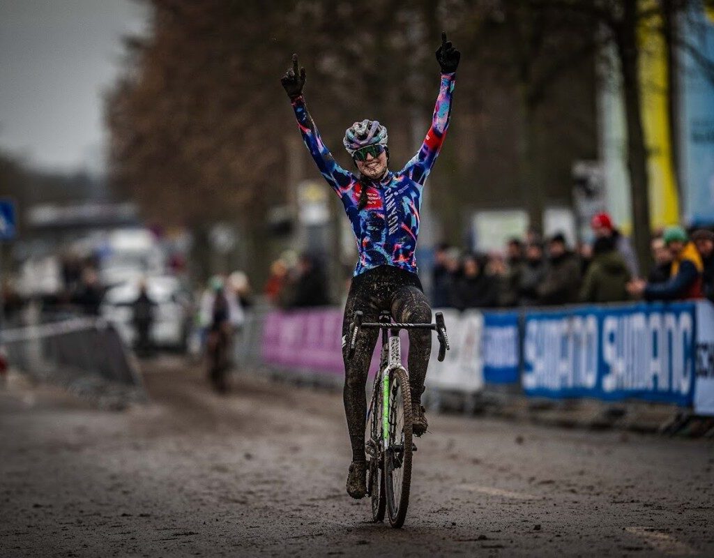 12279_DM_26_Z09_7064